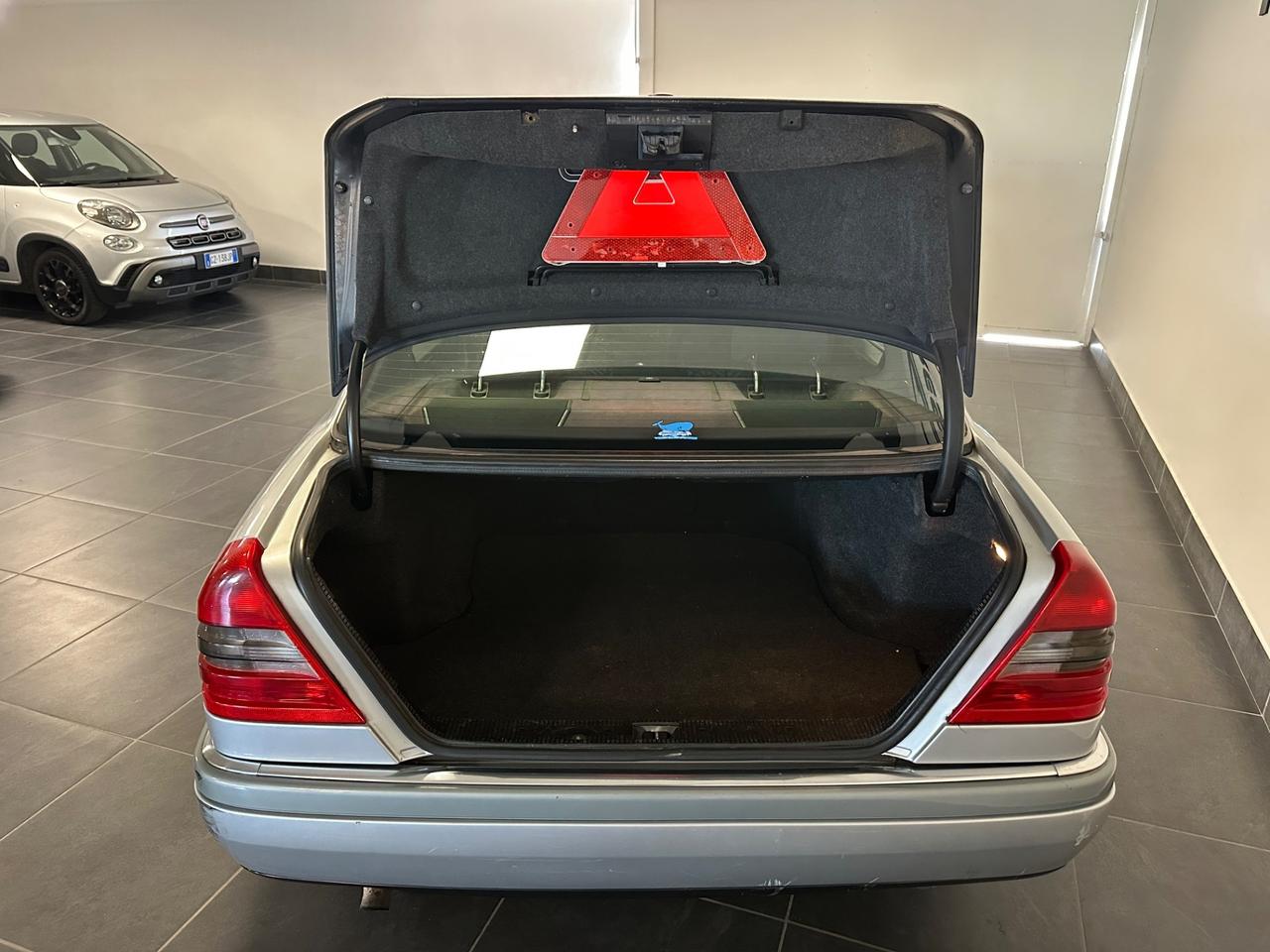 MERCEDES-BENZ C 180 DIESEL 122CV UNIPRO