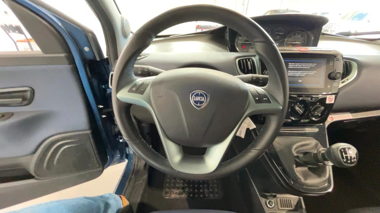 Lancia Ypsilon 1.0 Hybrid Platino full optional