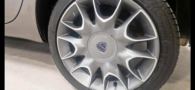 Lancia Ypsilon 1.3 M-Jet 95 CV S&S Gold