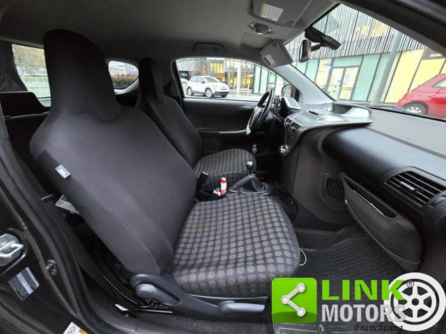 TOYOTA iQ 1.3 / keyless / clima automatico / garanzia