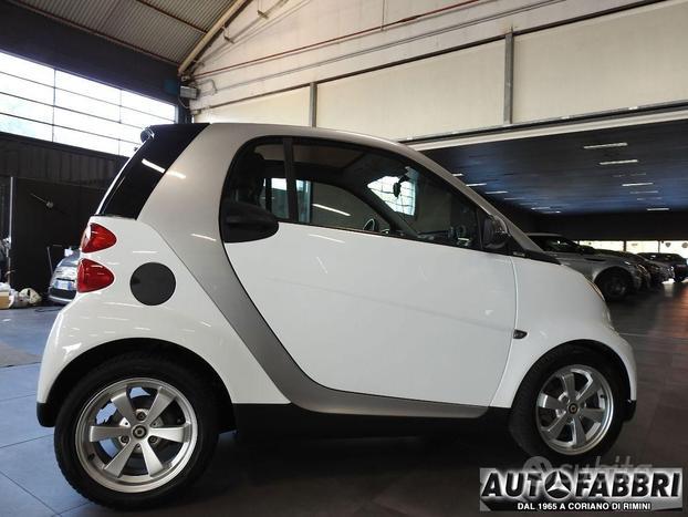 SMART - Fortwo - 1000 52 kW MHD coupé pulse-