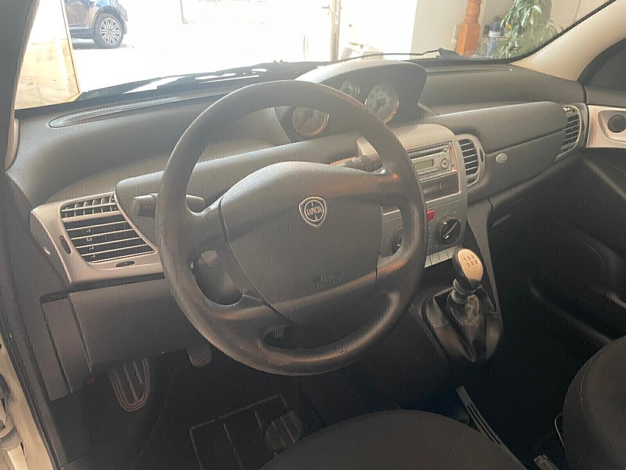 LANCIA YPSILON 1.2 60 CV "DA NEOPATENTATI"