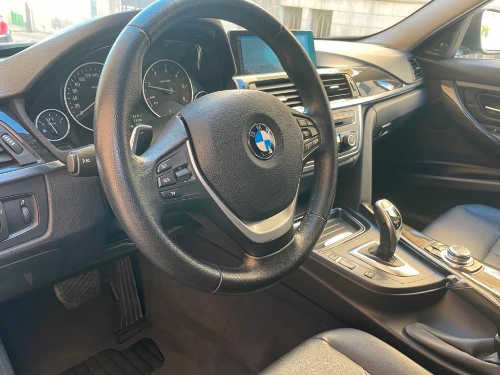 Bmw 320 320d xDrive Touring Luxury