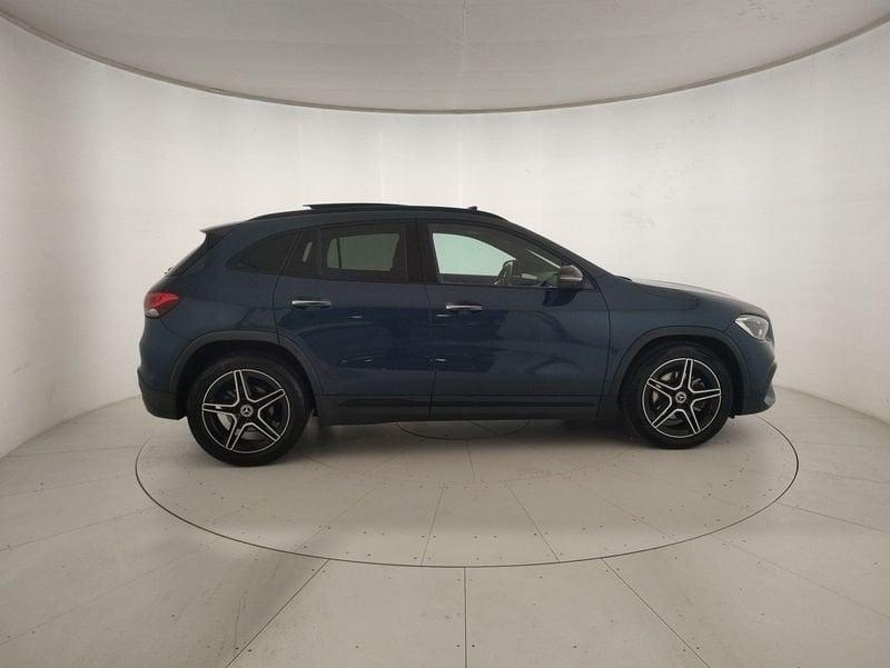 Mercedes-Benz GLA 180 d Premium auto