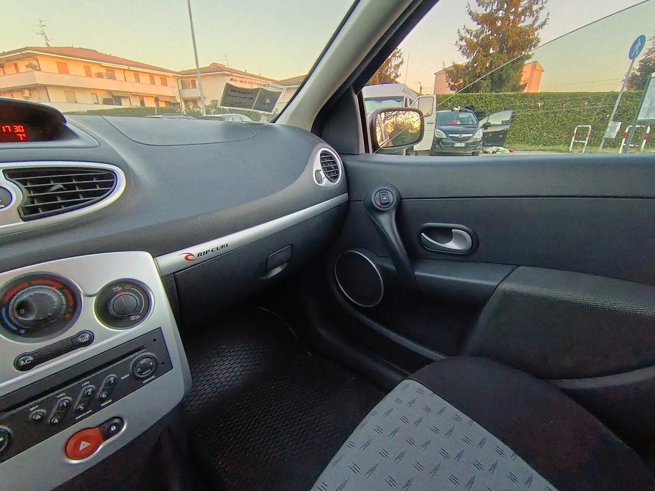 Renault Clio 1.2 16V 5 porte Le Iene