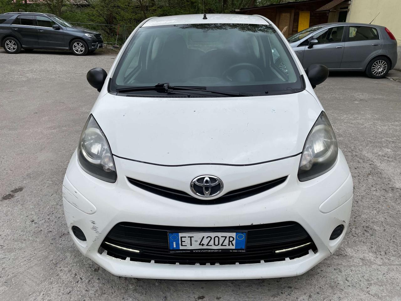 Toyota Aygo 1.0 12V VVT-i 3 porte Active Connect