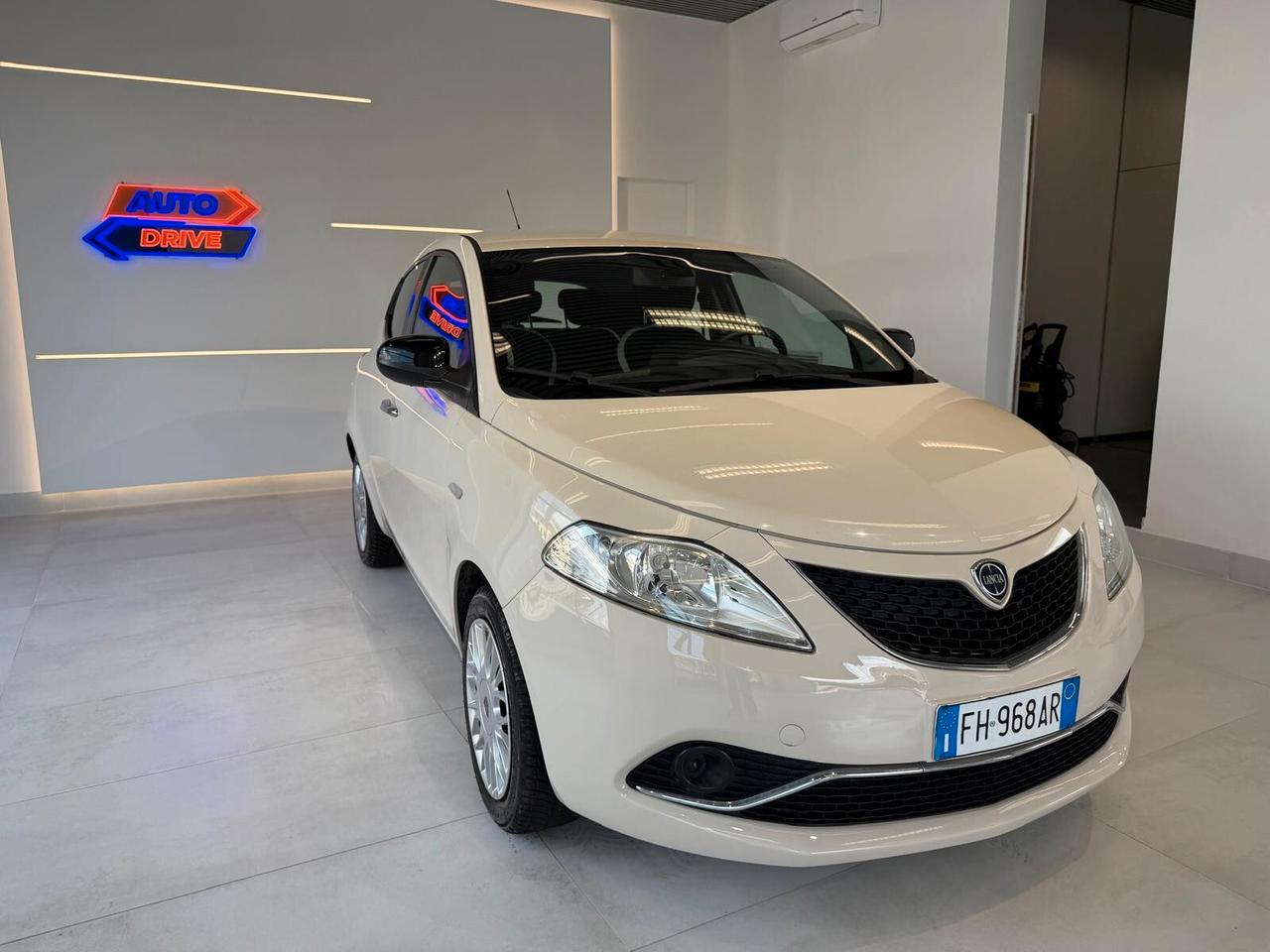 Lancia Ypsilon 1.2 69 CV 5 porte GPL Ecochic Mya