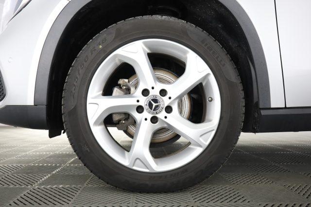 MERCEDES-BENZ CLA sse GLA GLA 200 Sport