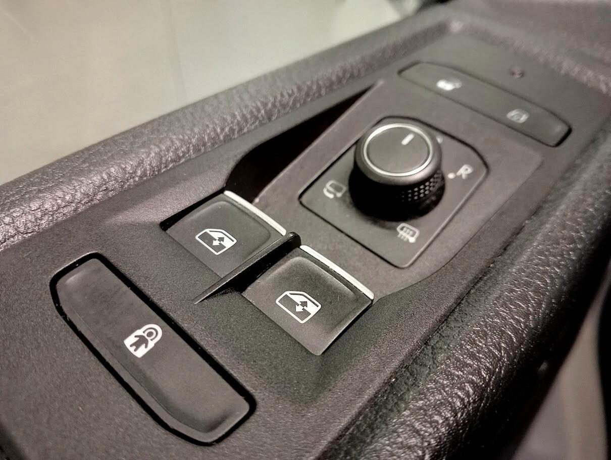 Volkswagen T6.1 Multivan T6 2.0 TDI 4MOTION 4X4 CAMERA GANCIO 7POSTI