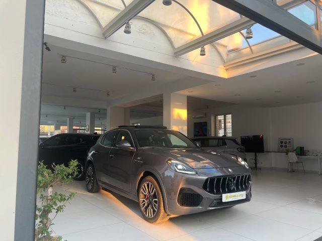 MASERATI Grecale MHEV 300 CV AWD GT tetto panoramico da?549,00