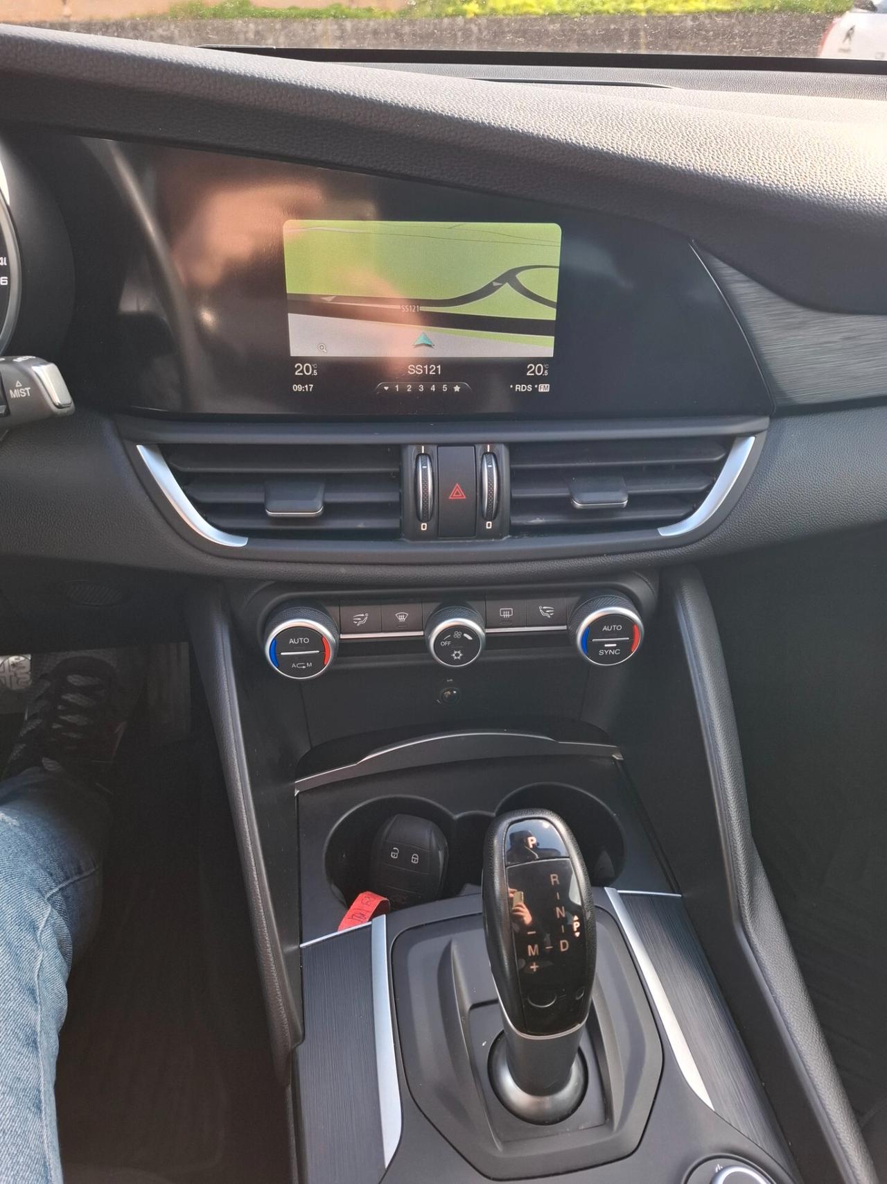 Alfa Romeo Giulia 2.2 jtdm 150CV AT8 Anno 2017