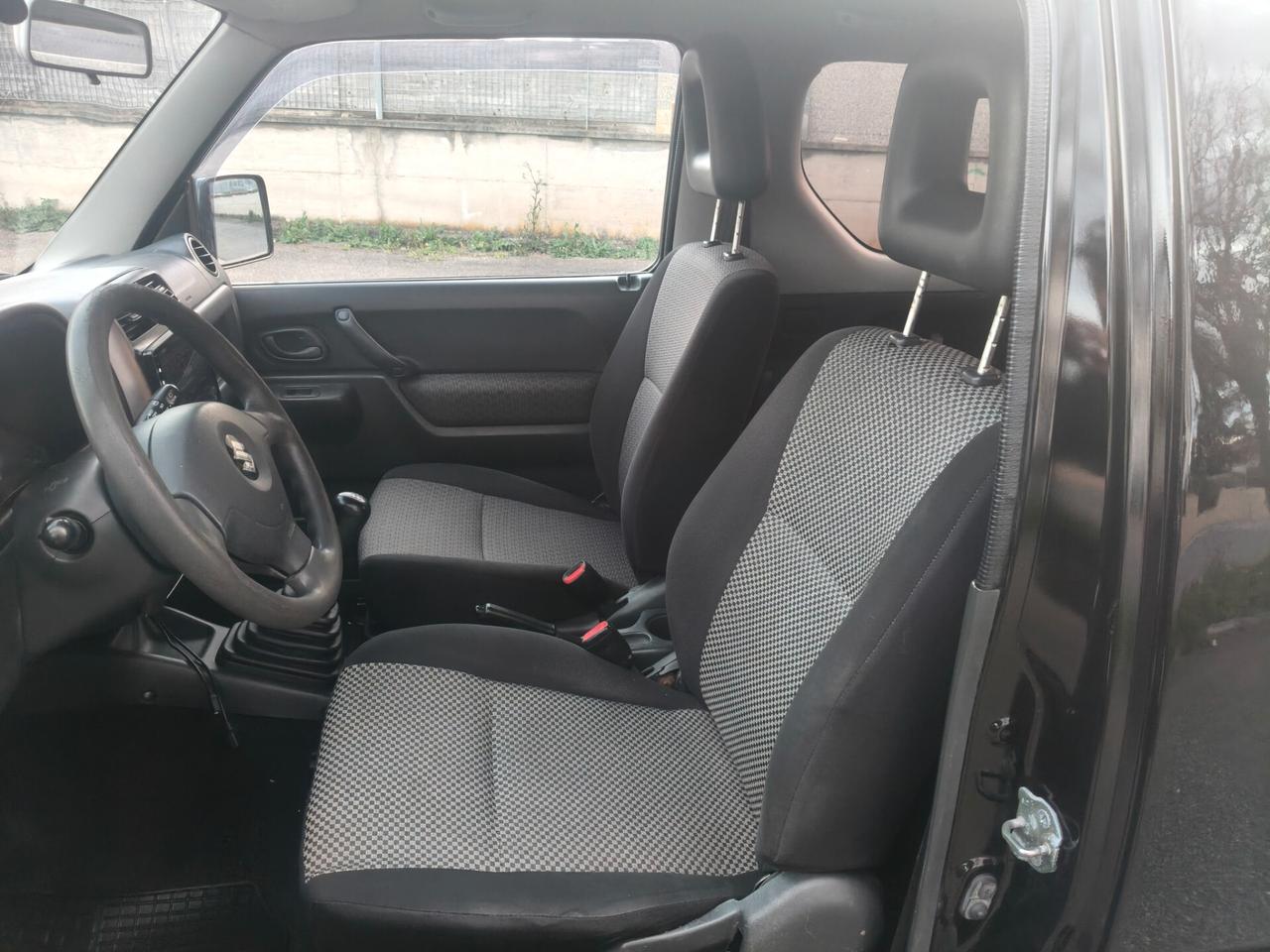 Suzuki Jimny 1.5 DDiS 4WD 06 SOLO 146.000 KM