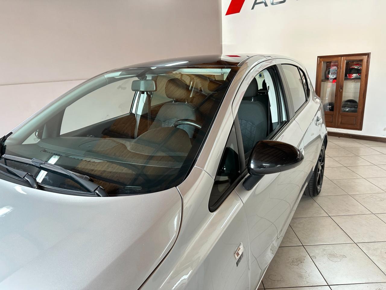 Opel Corsa 1.2 5 porte