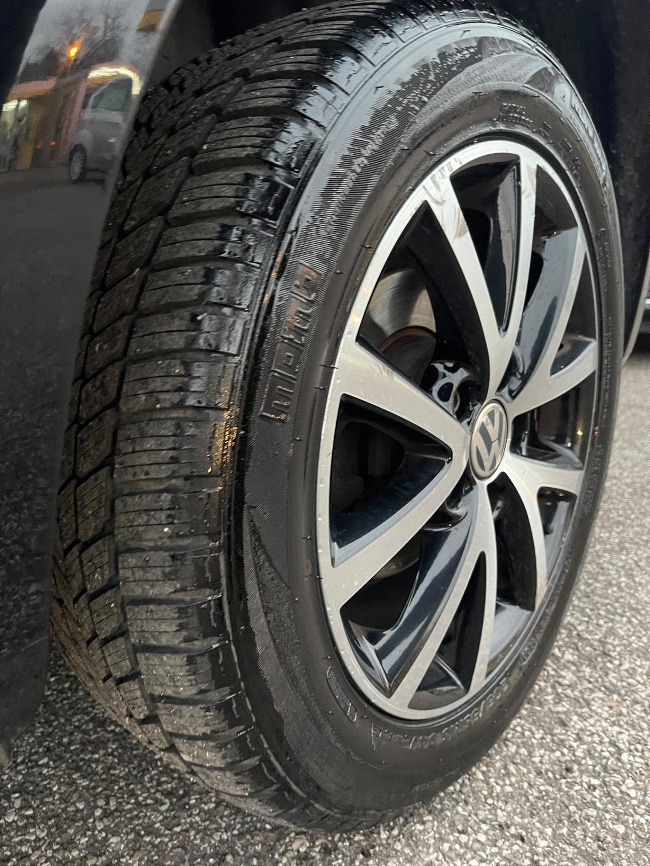 Volkswagen Touran Business 1.4 DSG Highline EcoFuel