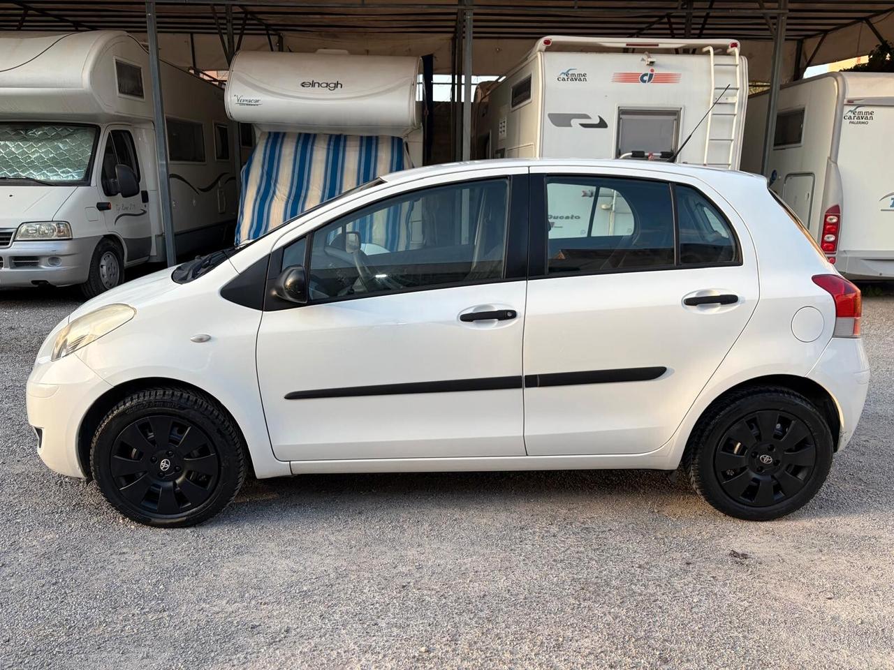 Toyota Yaris 1.0 69Cv 5 porte 12 MESI DI GARANZIA