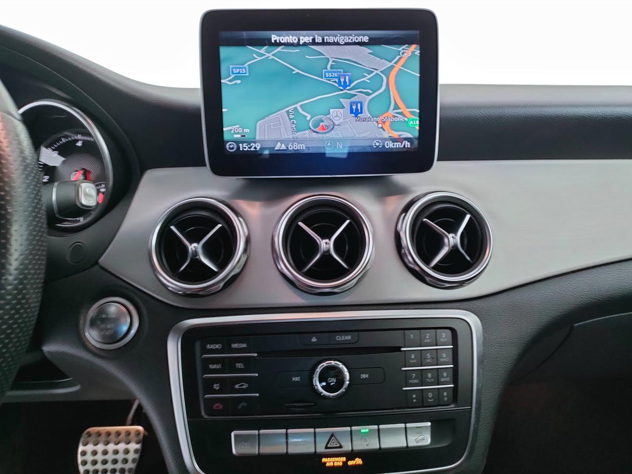 Mercedes-Benz GLA-X156 2017 - GLA 200 d Premium 4matic auto