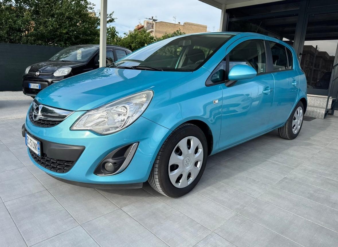 Opel Corsa 1.2 5 porte Club