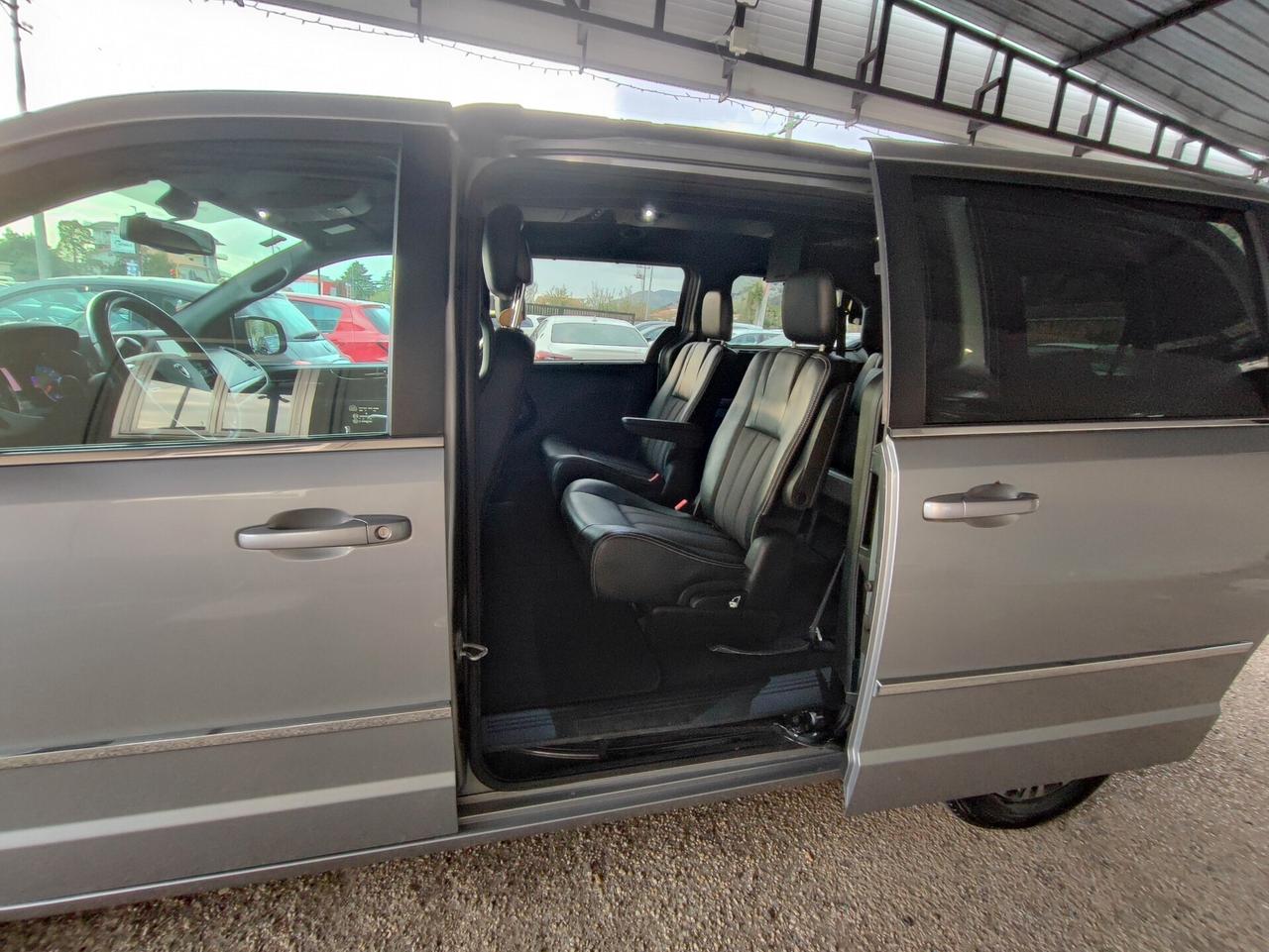 Lancia Voyager 2.8 Turbodiesel Platinum 177 CV