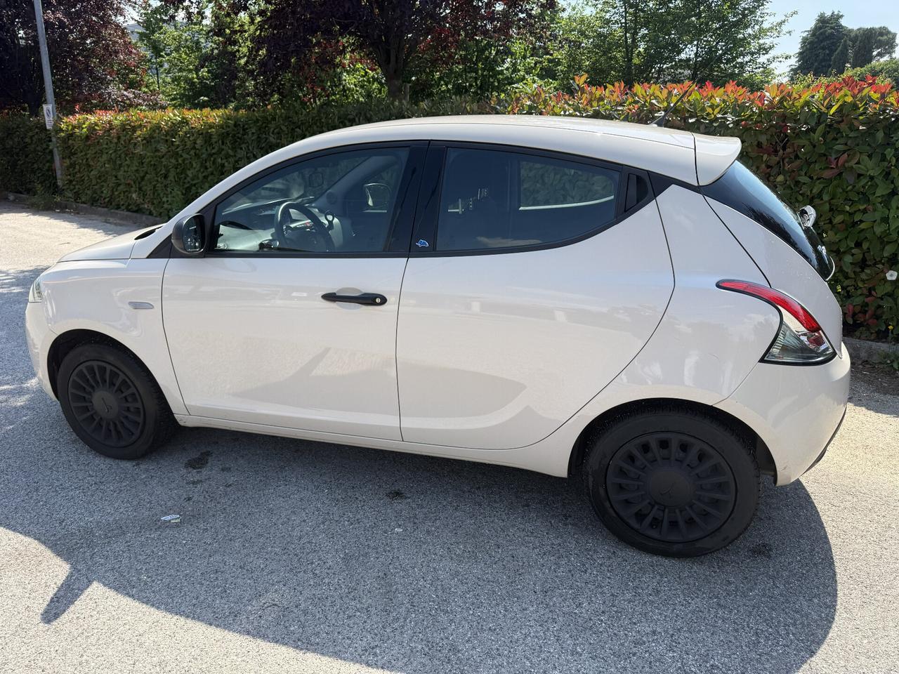 Lancia Ypsilon 1.2 69 CV 5 porte GPL Ecochic Gold