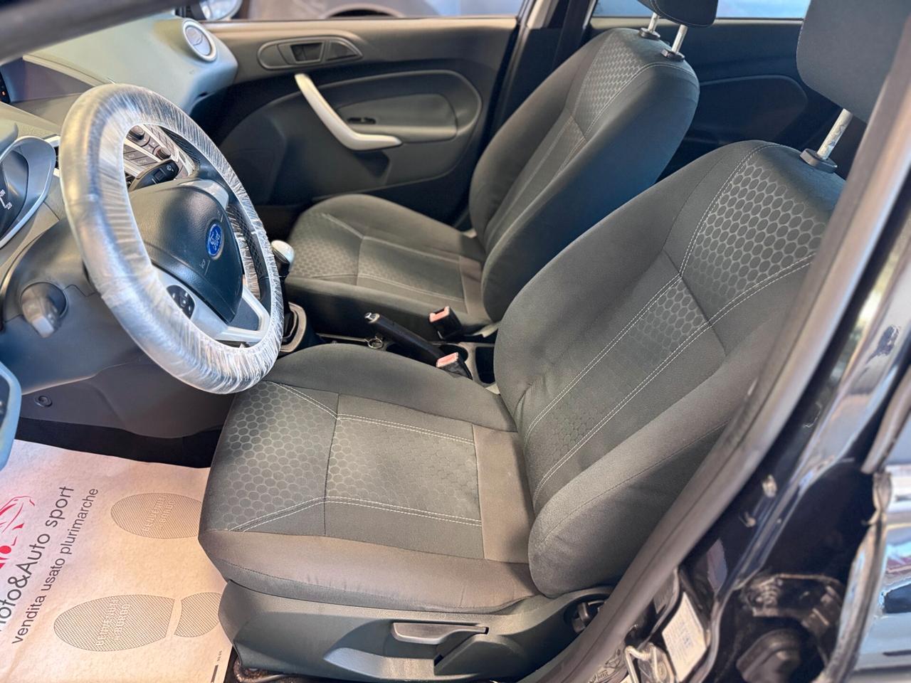Ford Fiesta 1.4 TDCi 70CV 5 porte Titanium