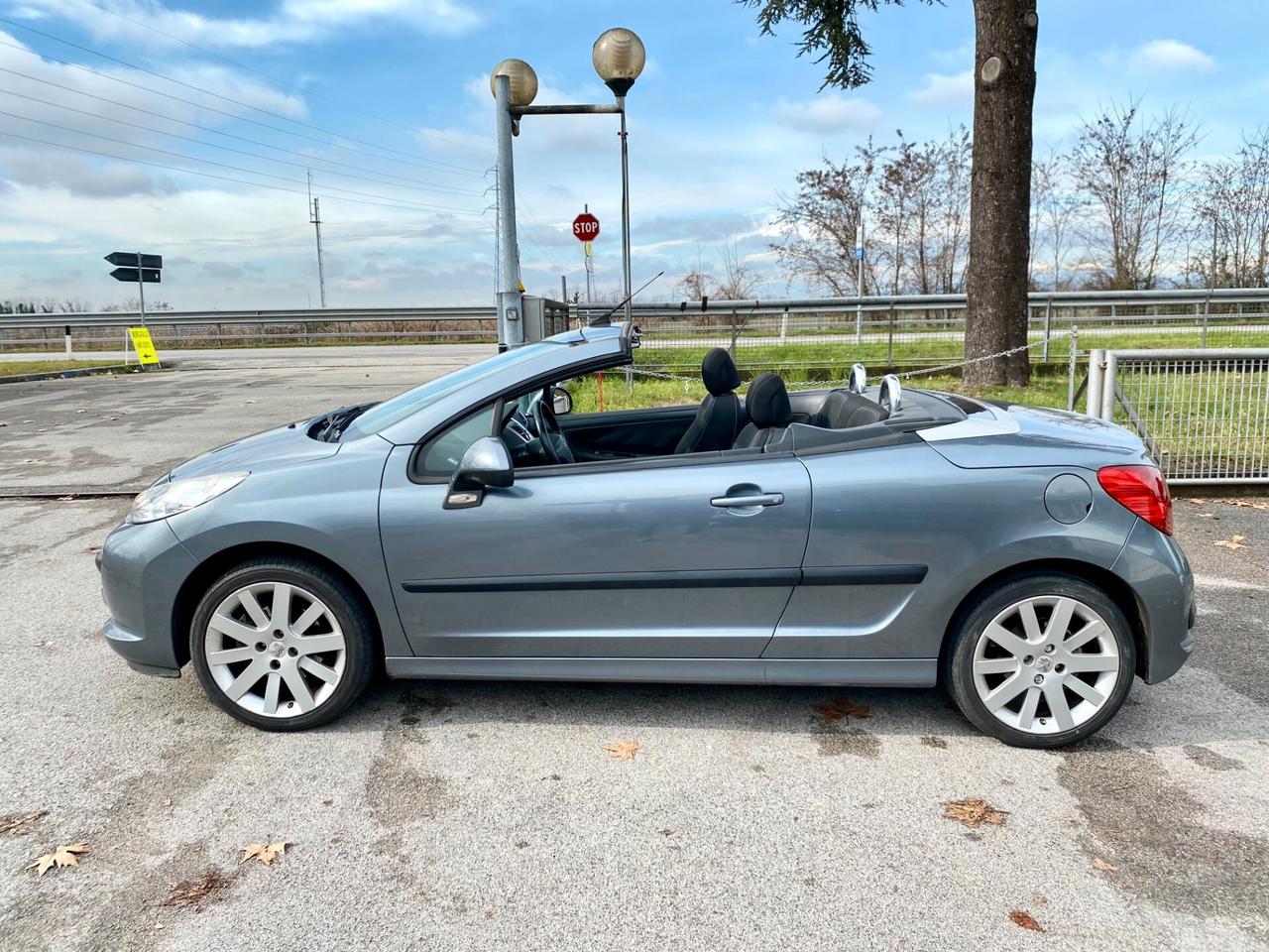 Peugeot 207 1.6 VTi 120CV CC Féline