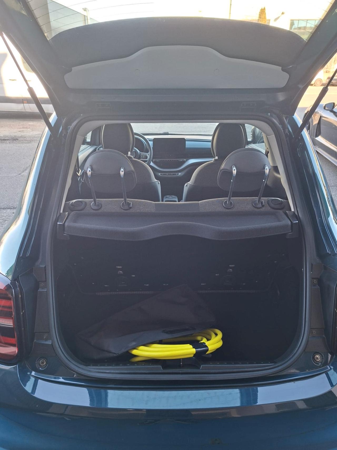 Fiat 500 500e Berlina 42 kWh Icon