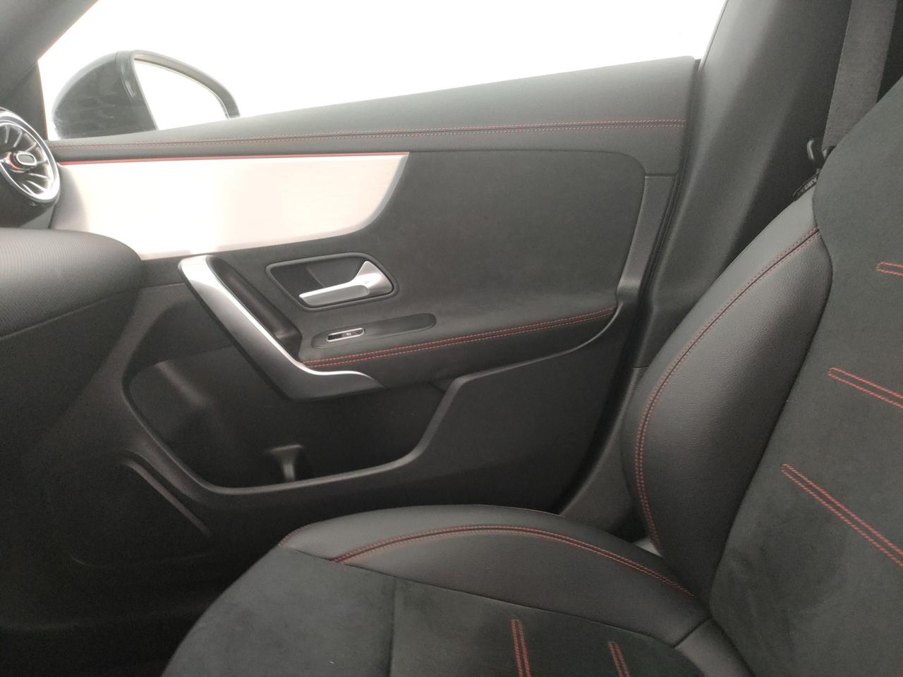 Mercedes-Benz CLA Shooting Brake 200 d Premium 4matic auto