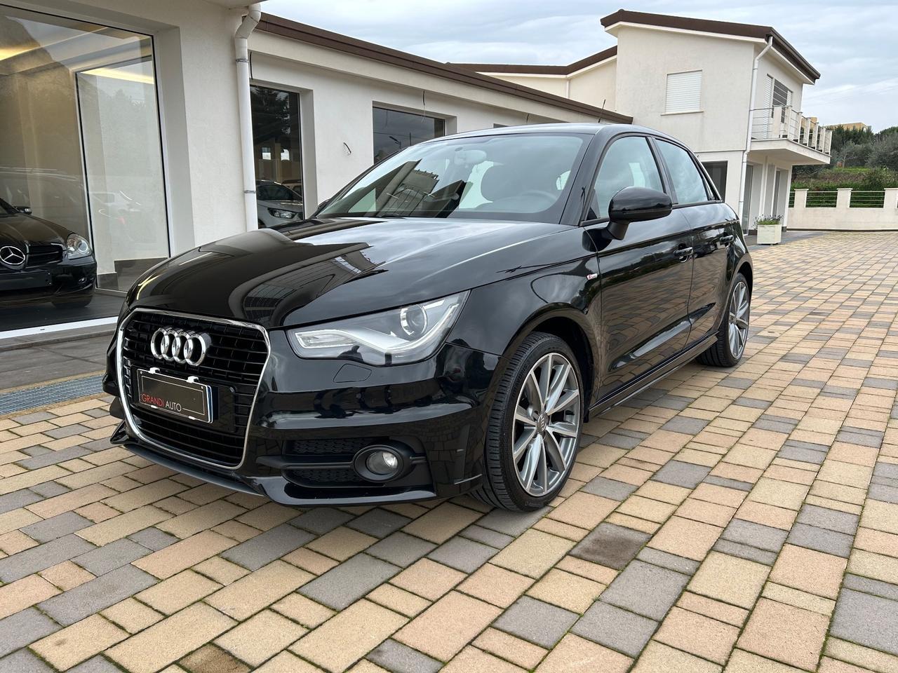 Audi A1 1.2 TFSI S line edition