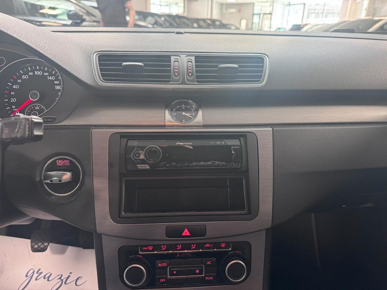 Volkswagen Passat 2.0 TDI Comfortline BlueM. Tech.