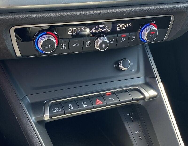 Audi Q3 SPB S Line interno ed esterno 2.0 TDI 150CV S-Tronic 35