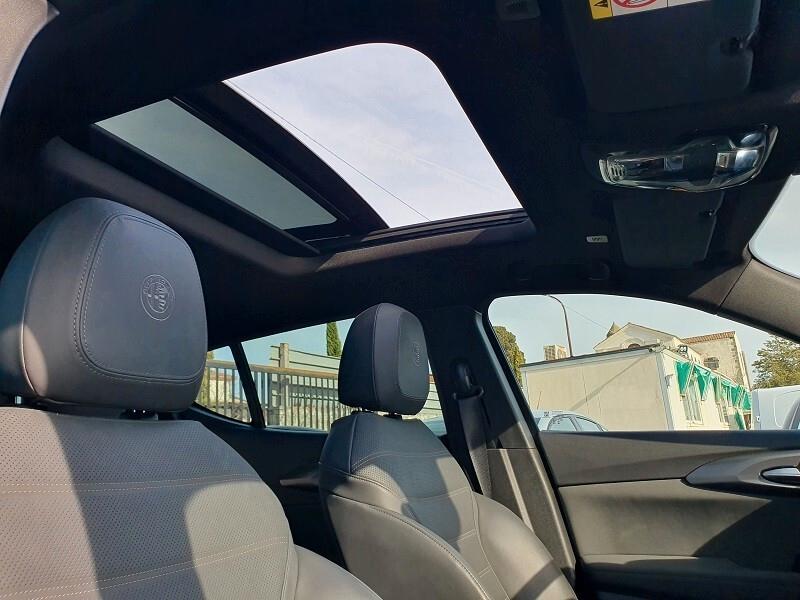 ALFA Tonale 1.3 PHEV 280 AT6 VELOCE NAVI CAM TETTO