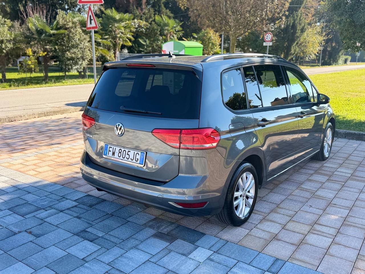 Volkswagen Touran 1.6 TDI 115 CV SCR DSG Executive BlueMotion Tech. Neopatentati