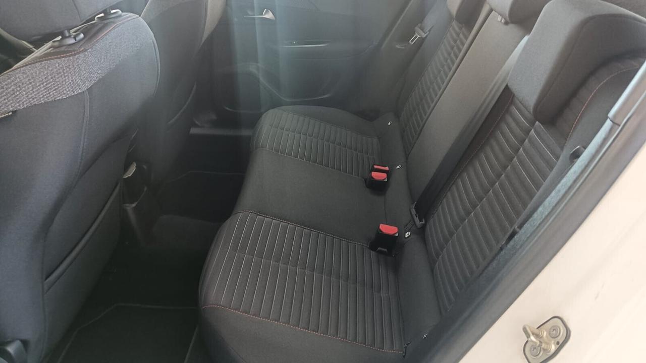Peugeot 2008 BlueHDi 100 S&S Active s