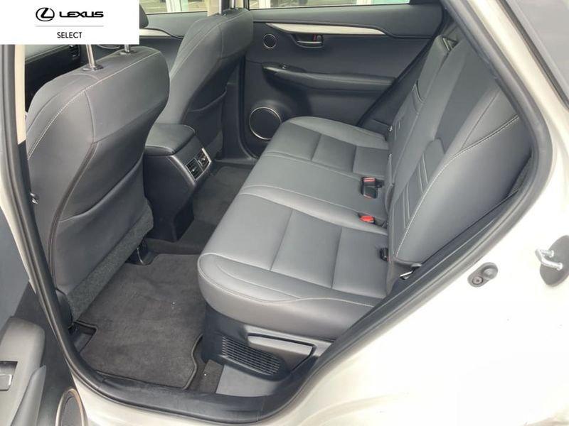 Lexus NX 300H 2.5 PREMIUM 4WD CVT
