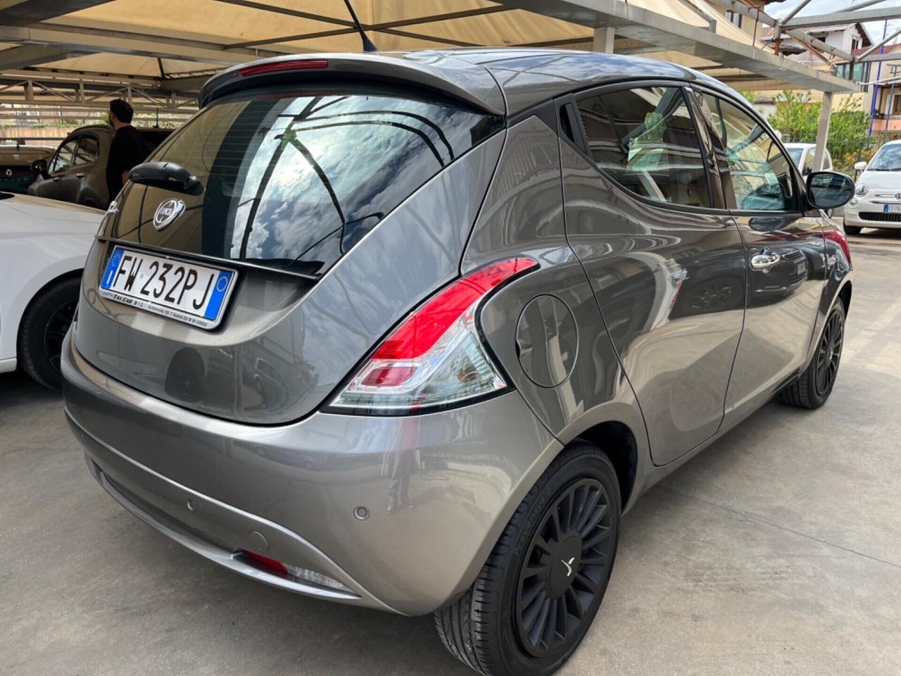 Lancia Ypsilon 1.2 69 CV 5 porte GPL Ecochic Gold