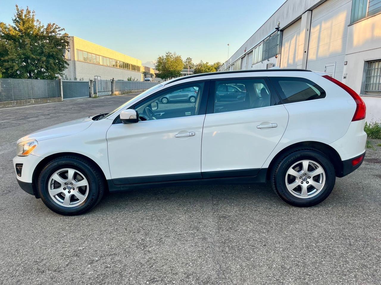 Volvo XC60 2.4d 2008 320.000km 4x4 perfettamente funzionante
