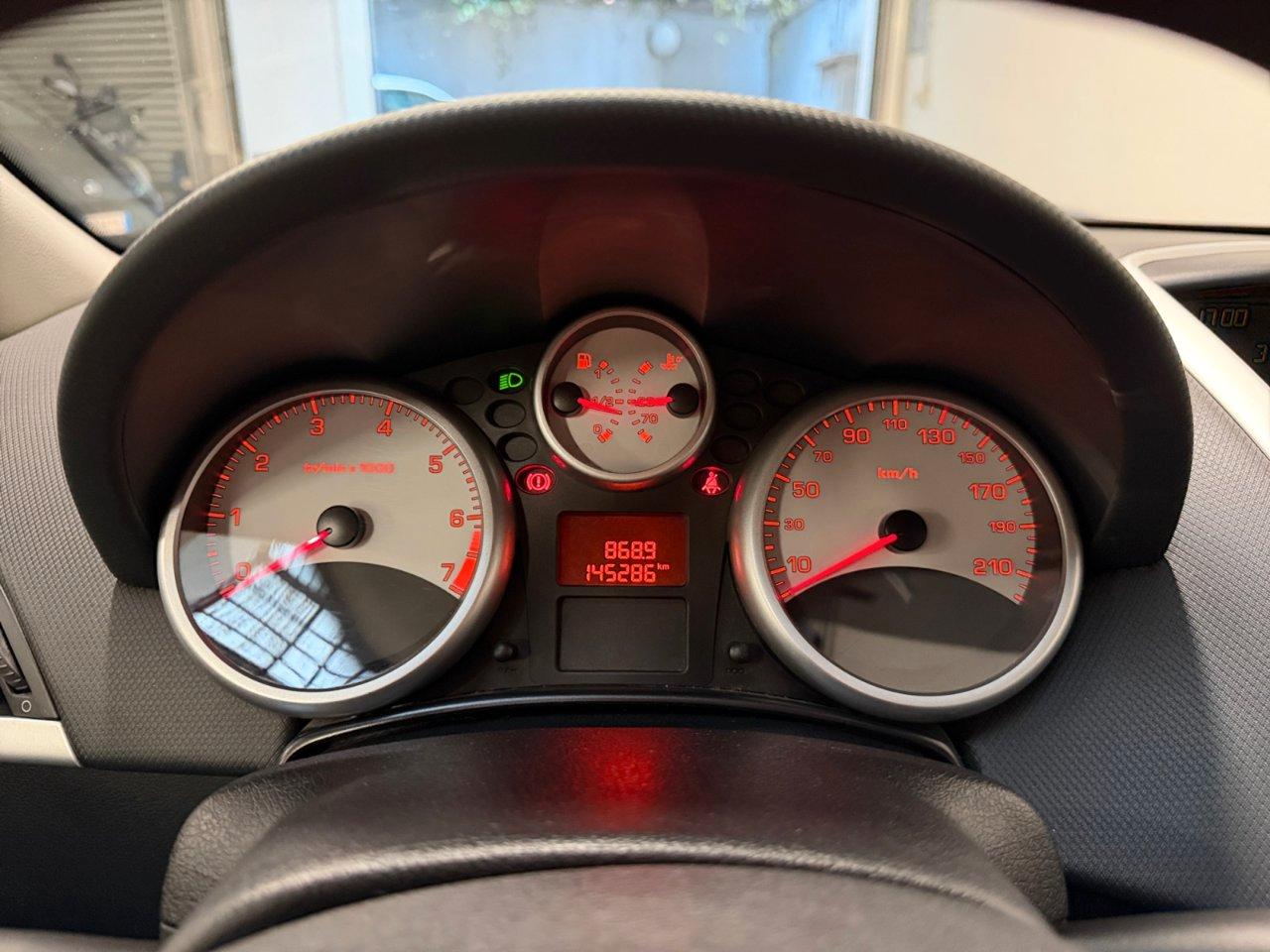 Peugeot 207 5 Porte 207 5p 1.4 8v One-Line c/esp