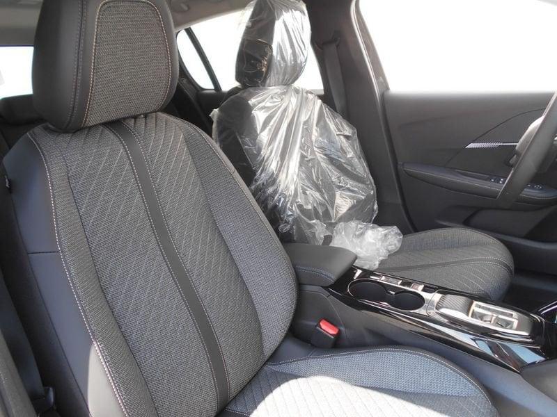 Peugeot 208 100 Allure Hybrid e-DCS6 Finanziato