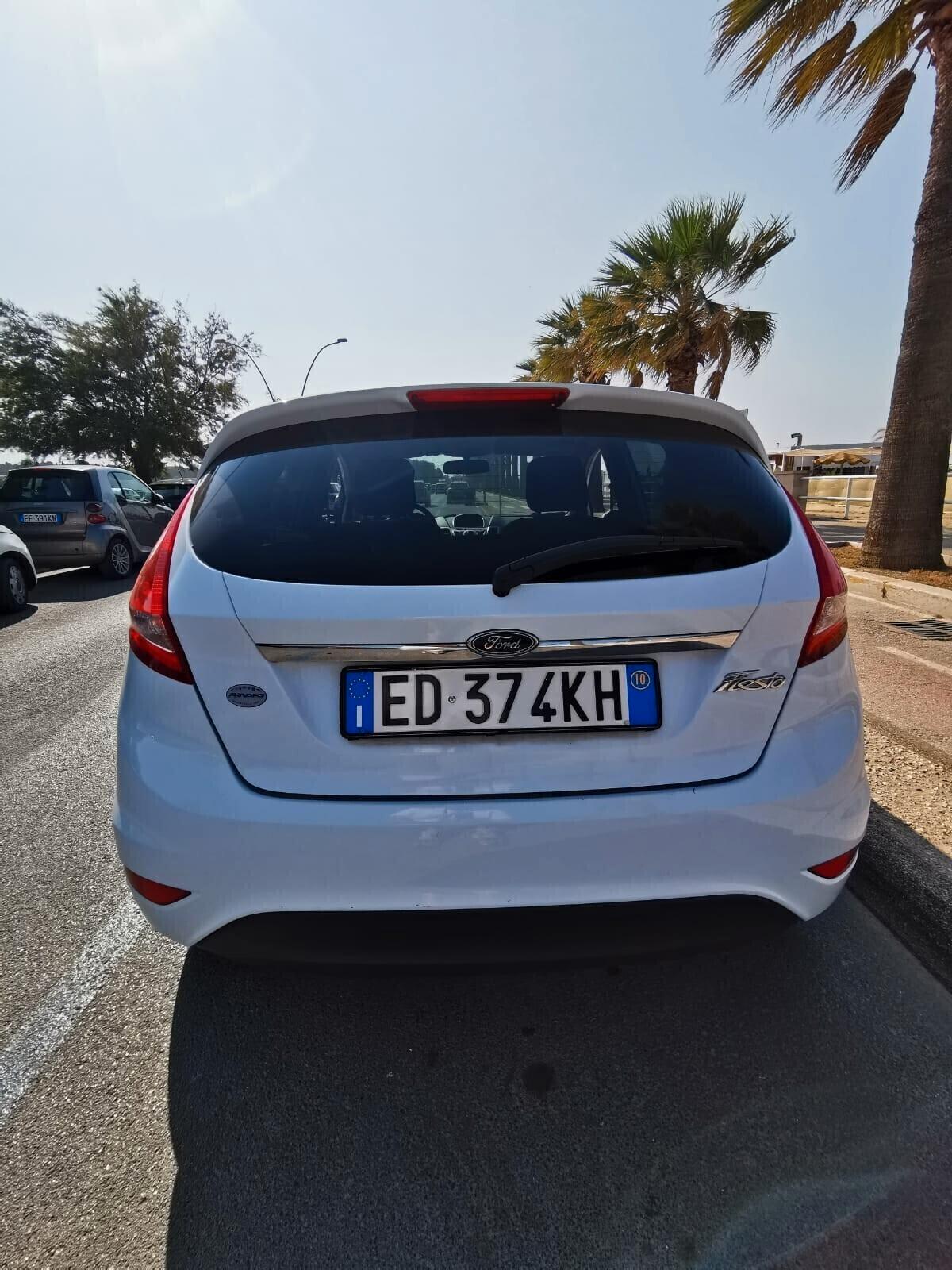 Ford Fiesta 1.4 5P. BzGPL Titanium 2010