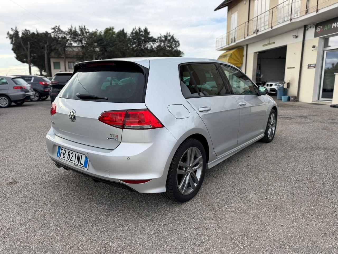 VOLKSWAGEN Golf 1.6 TDI 110CV R LINE 5p. Sport Edition BMT