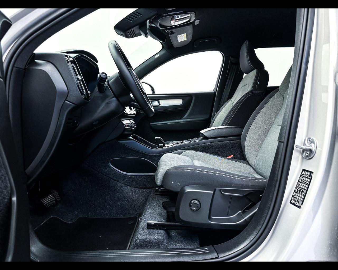 VOLVO XC40 (2017-->) - XC40 B3 automatico Core