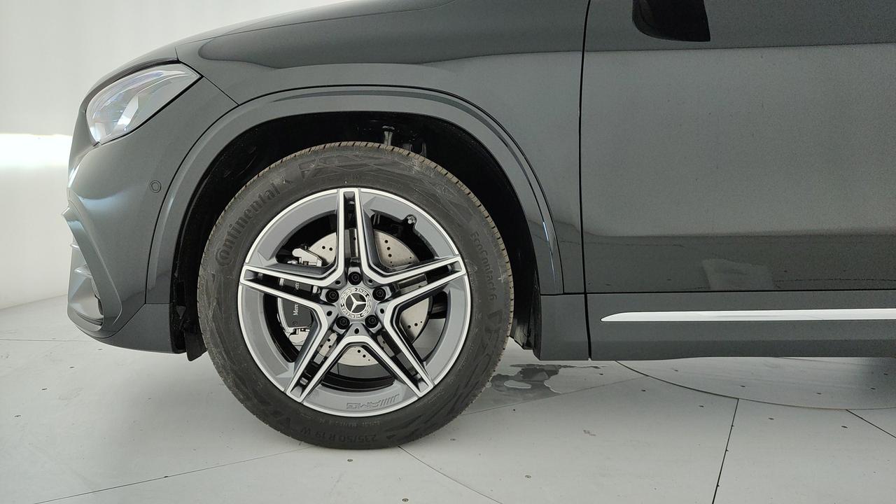 Mercedes-Benz GLA 200 d automatic