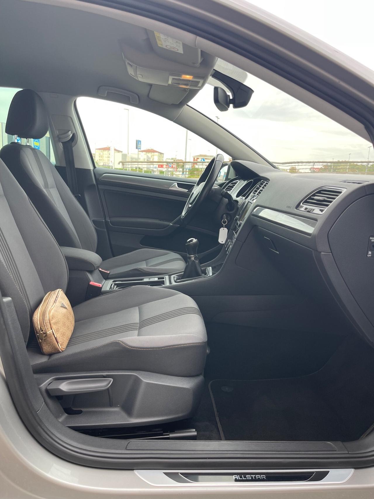 Volkswagen Golf 2.0 TDI 5p. Highline BlueMotion Technology