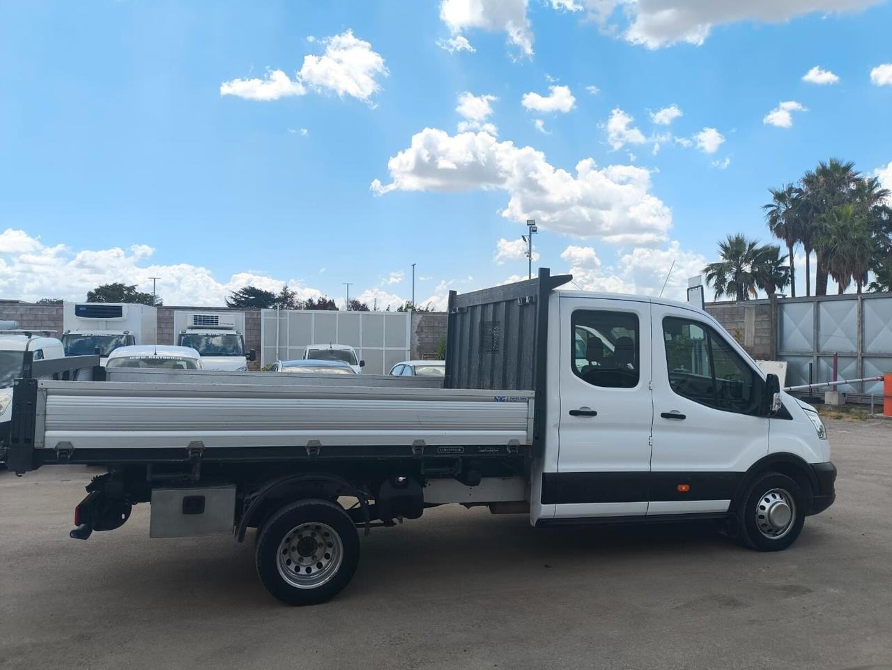 FORD TRANSIT 7 POSTI RIBALTABILE TRILATERALE RIF:4925