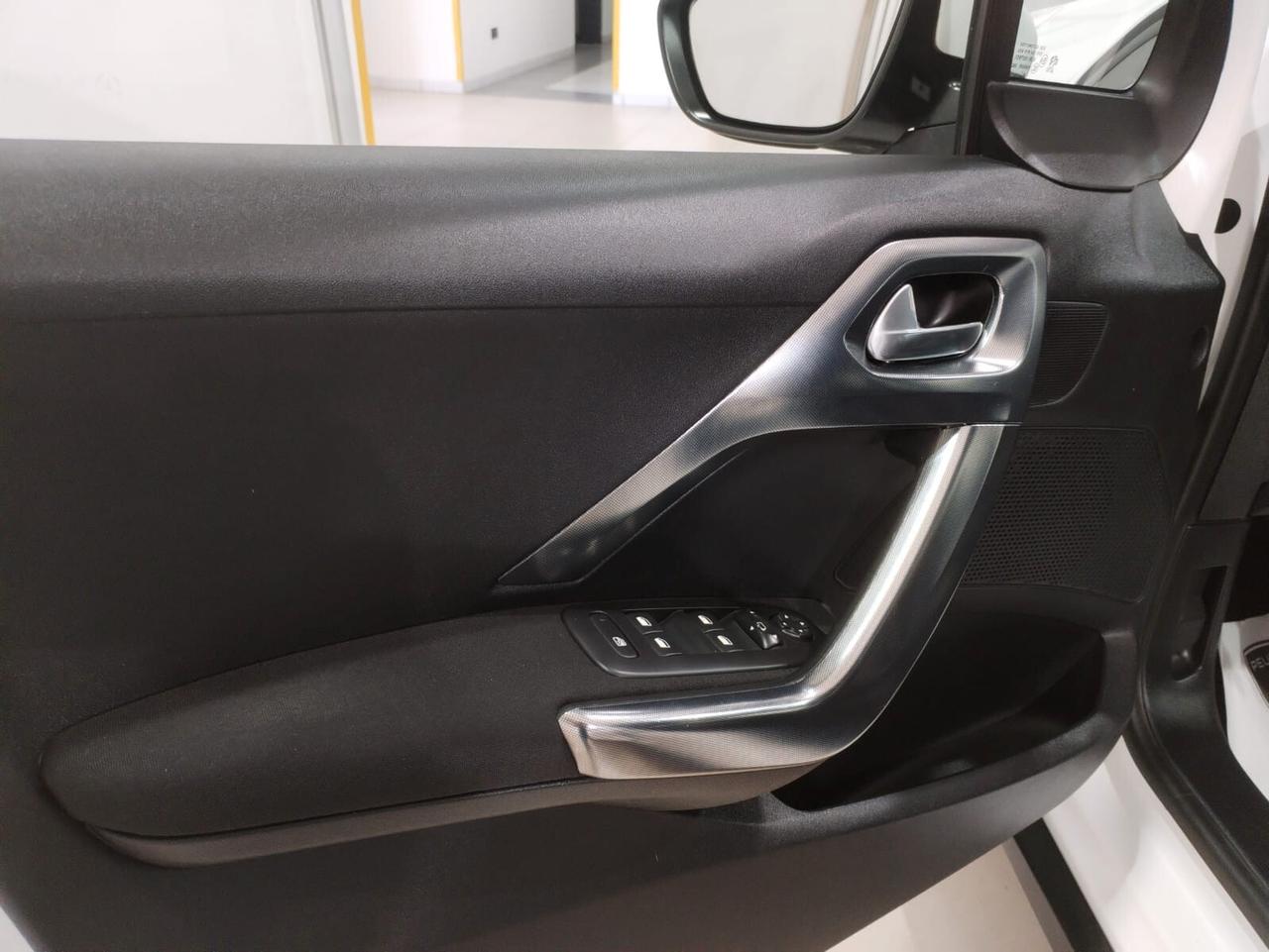 Peugeot 2008 BlueHDi 100 Active