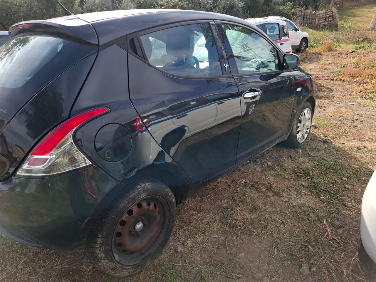 LANCIA YPSILON PLATINUM SINISTRATA MOTORE PARTE