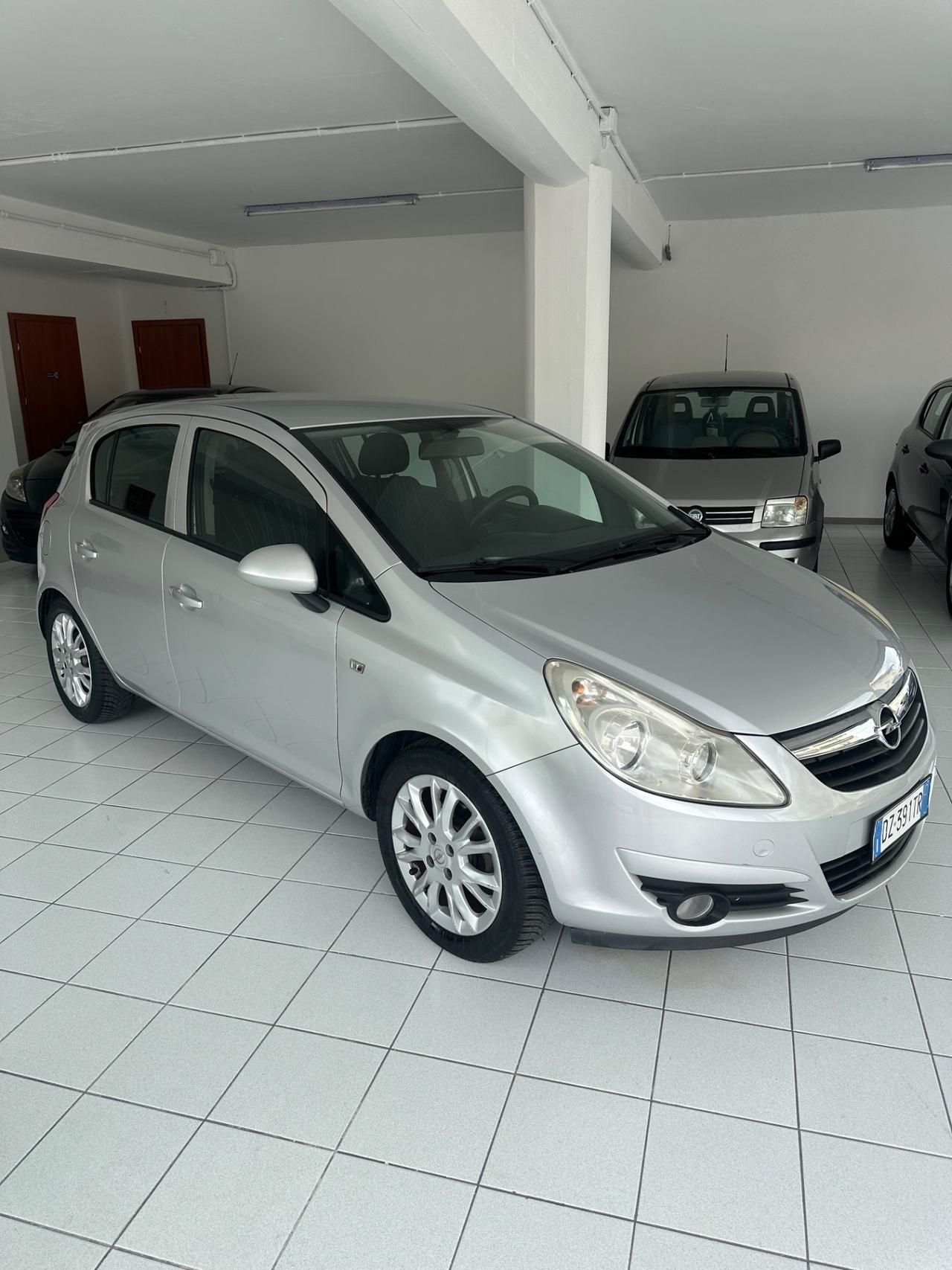 Opel Corsa 1.2 5 porte Easytronic Cosmo