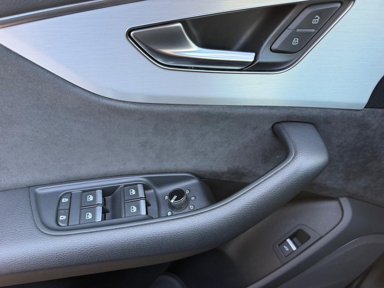 Audi Q8 50 TDI 231CV quattro S line