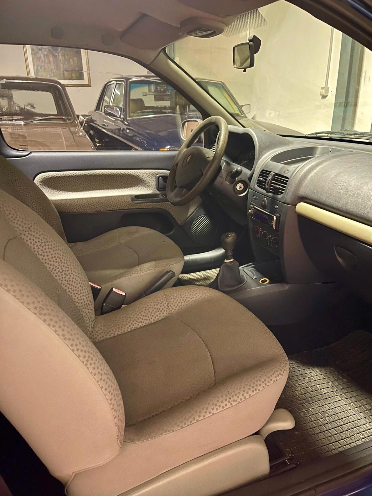 Renault Clio 1.2 cat 3 porte Confort Authentique