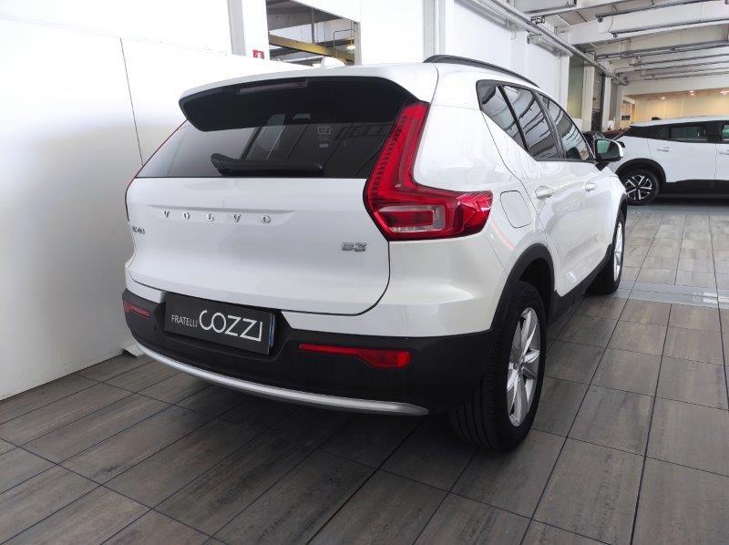 VOLVO XC40 (2017-->) - XC40 B3 automatico Essential